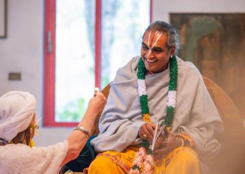 Paramahamsa Vishwananda: O Mestre Espiritual que Inspira e Transforma Vidas com o Amor Divino