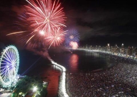 Projeto praia limpa chama atenção diante de toneladas de lixos